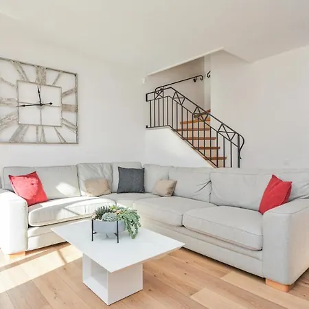 3 Bedroom In *