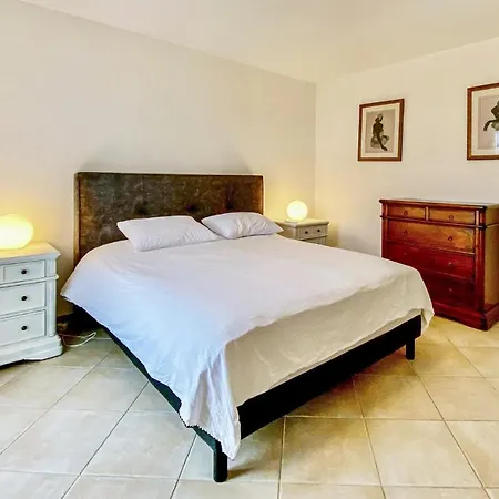3 Bedroom In * Aigues-Mortes