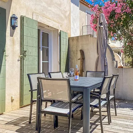 Feriehus Awesome In Aigues-Mortes