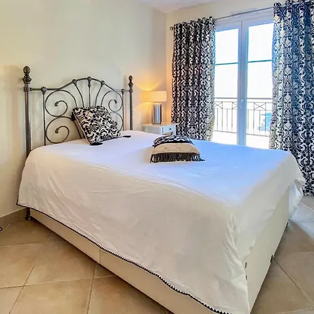 3 Bedroom In Aigues-Mortes